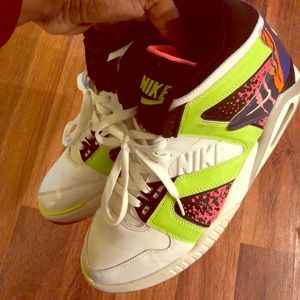 Nike Air Tech Challenge Hybrid